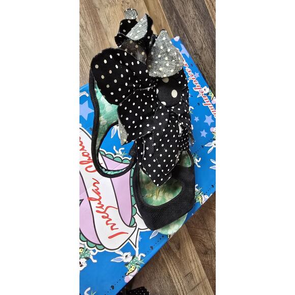 Foxy Flower Top Black Irregular Choice US Size 9/Eur Size 40 Pre Owned w Box - Picture 10 of 16